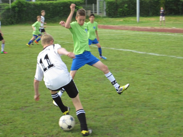 Messdienerfuballturnier (22. Jun 13)  Steffen Bentz fr Messdiener Leimersheim