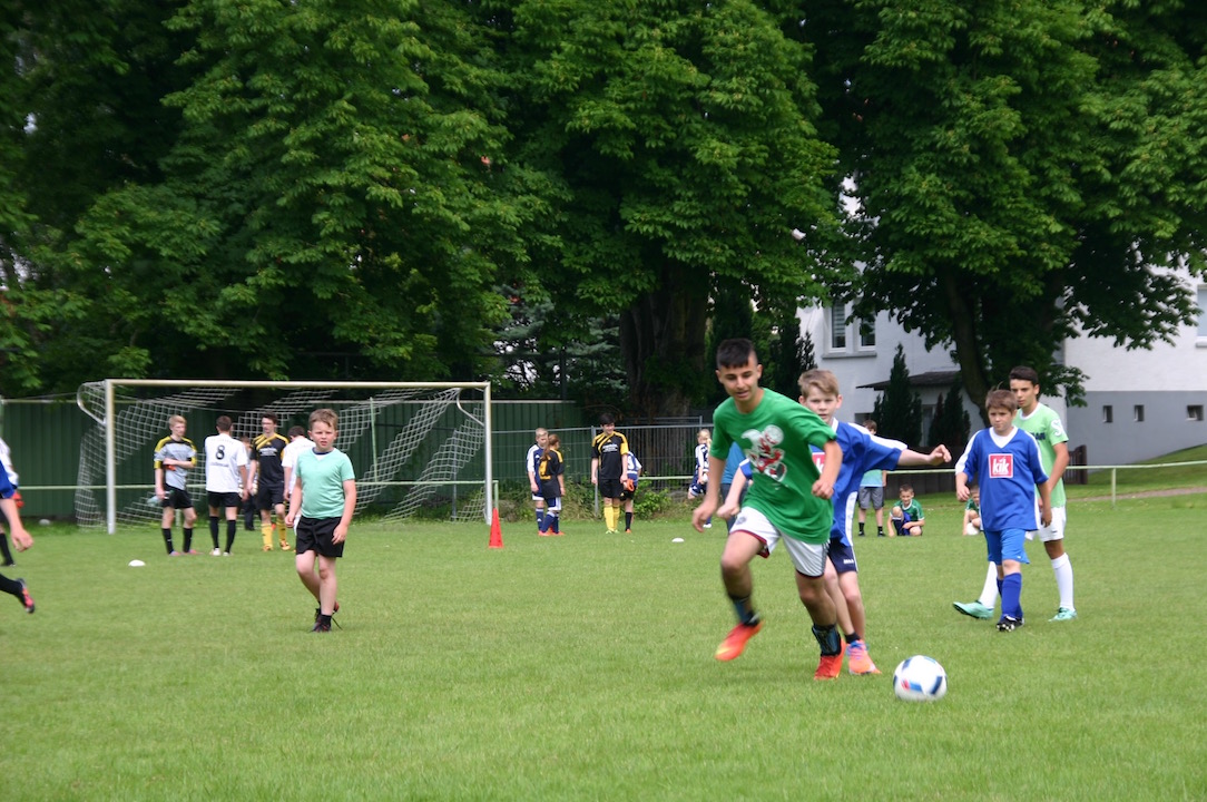 Diözesanes Messdienerfußballturnier Leimersheim (12. Juni 2016) © Christine Lormes, Waltraud Liedke, Matthias Peck, Christian Liebel