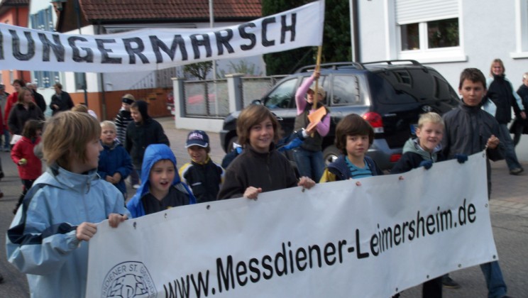 Hungermarsch 2008  Fabian Liebel, Anja Lhrer, Christian Liebel, Franziska Fischer fr Messdiener Leimersheim