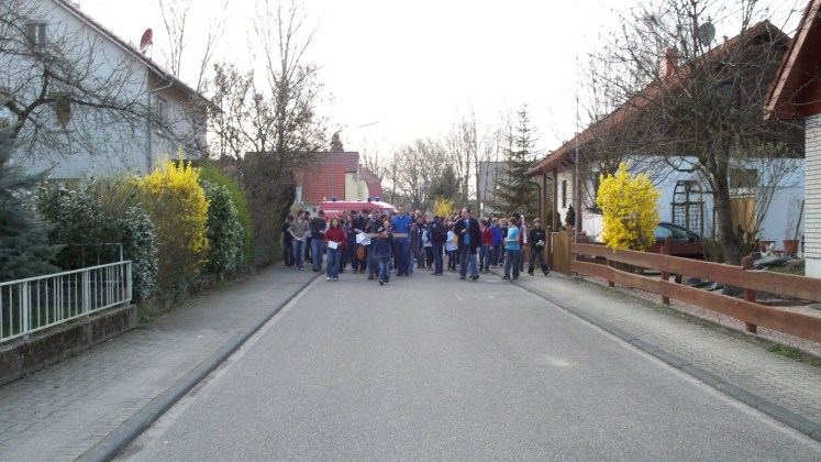 Dekanatsjugendkreuzweg „Siehst du mich?“ Leimersheim (3. April 2009)  Tim Röther und Christian Liebel fr Messdiener Leimersheim