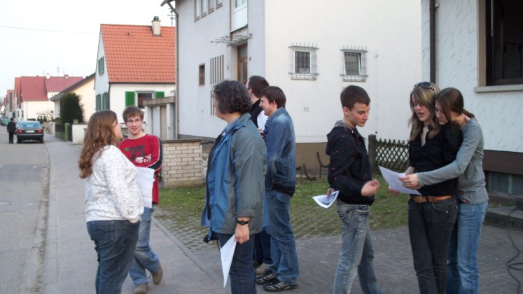 Dekanatsjugendkreuzweg „Siehst du mich?“ Leimersheim (3. April 2009)  Tim Röther und Christian Liebel fr Messdiener Leimersheim