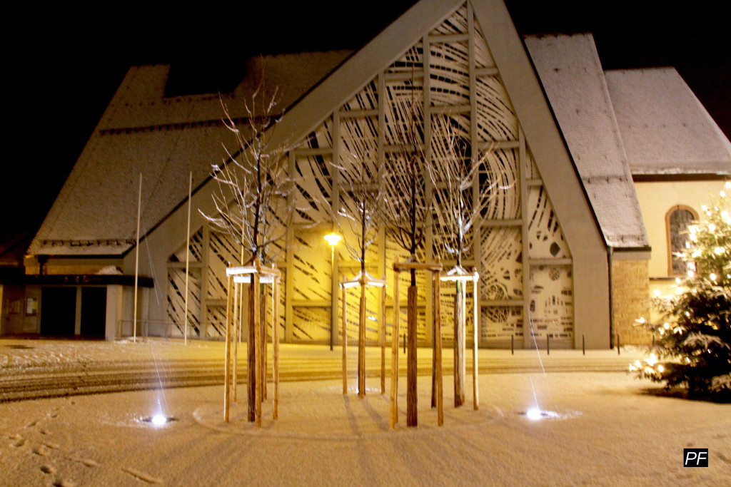 Kirche St. Gertrud bei Schnee (Foto: Franz Pfadt)